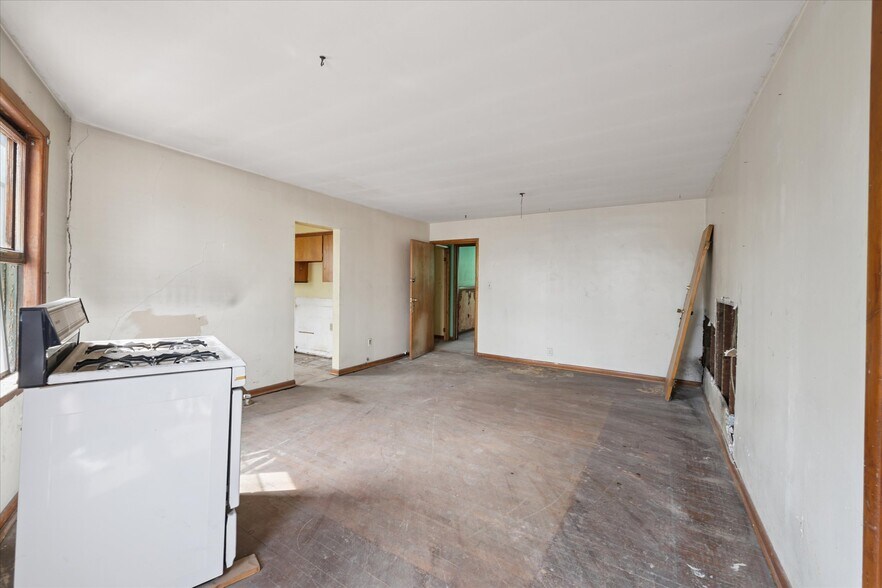 More Photos Of 5505 Lorain Ave, Cleveland Storefront Retail Residential For Sale