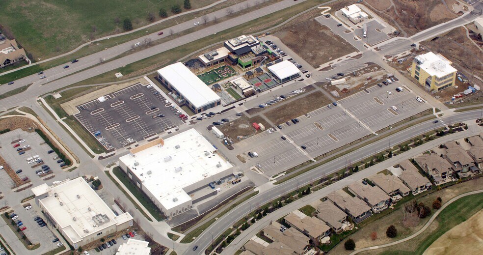 More Photos Of 5601 W 135th St, Overland Park Freestanding For Lease