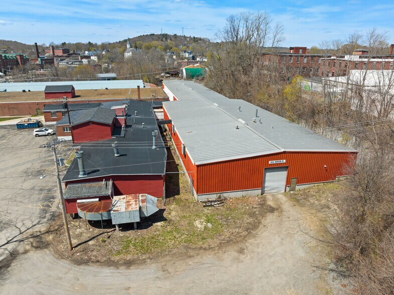 More Photos Of 40 Water St, Amesbury Warehouse For Lease