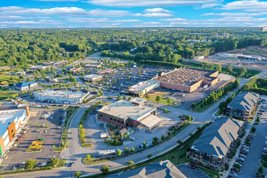 More Photos Of 1963 Jesse Jewell Pkwy NE, Gainesville Freestanding For Sale