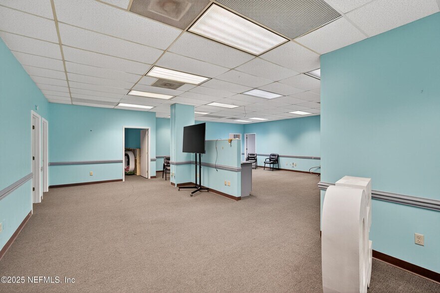 More Photos Of 644 Cesery Blvd, Jacksonville Medical For Sale
