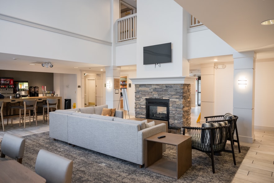 More Photos Of 801 Ridgewood Rd, Ridgeland Hotel For Sale