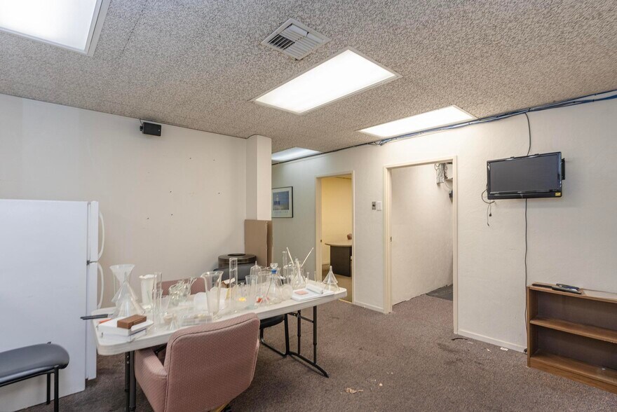 More Photos Of 499 Alvarado St, Monterey Freestanding For Sale