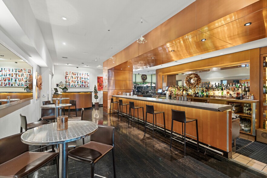 More Photos Of 11400 W Olympic Blvd, Los Angeles Office For Lease
