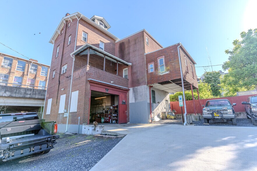More Photos Of 359 W Tilghman St, Allentown Warehouse For Sale