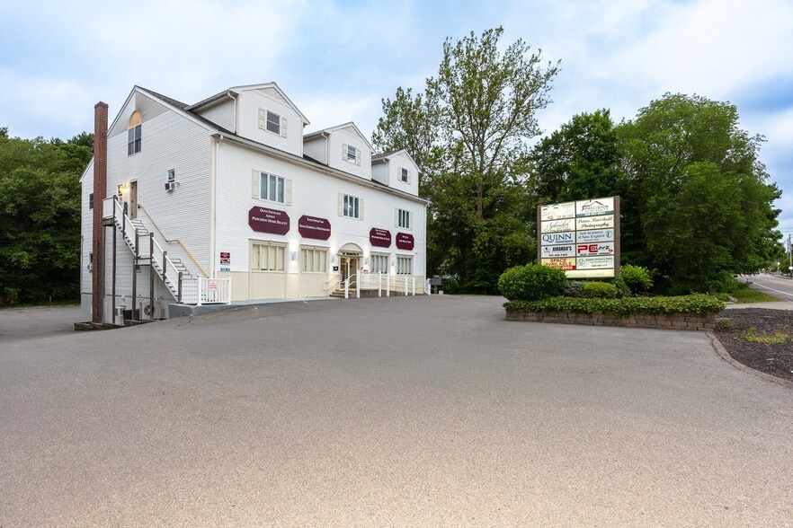 More Photos Of 105 Washington St, North Easton Loft Creative Space For Lease