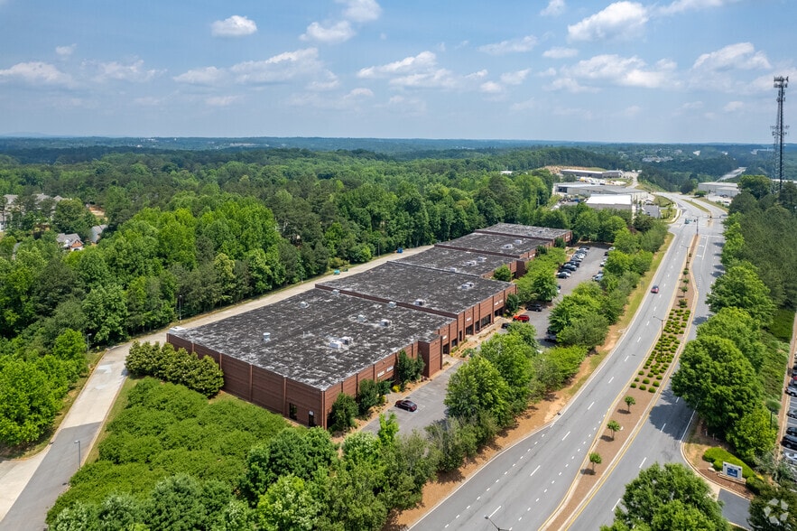 More Photos Of 470 Satellite Blvd NE, Suwanee Warehouse For Lease