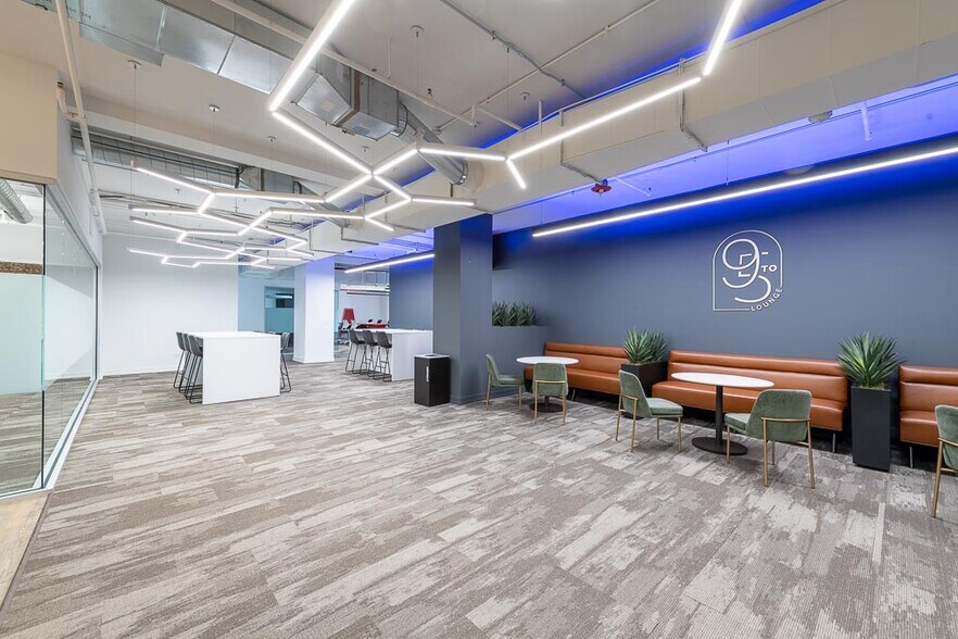 More Photos Of 17 N State St, Chicago Office For Lease