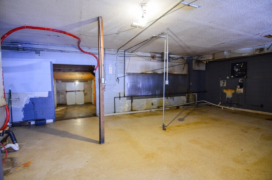 More Photos Of 12560 US-27, Chickamauga General Retail For Sale