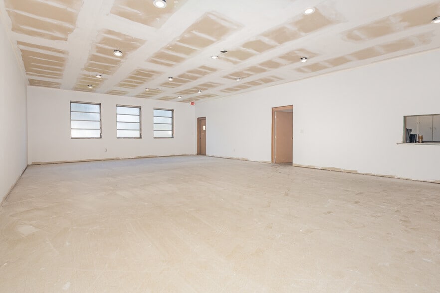 More Photos Of 420 Paul St, Rocky Mount Office For Sale