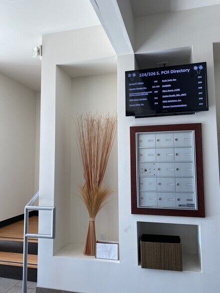 More Photos Of 326 S Pacific Coast Hwy, Redondo Beach Coworking Space