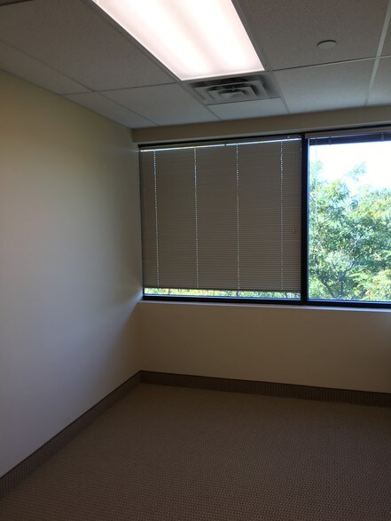 More Photos Of 280 State Route 35, Red Bank Medical For Lease