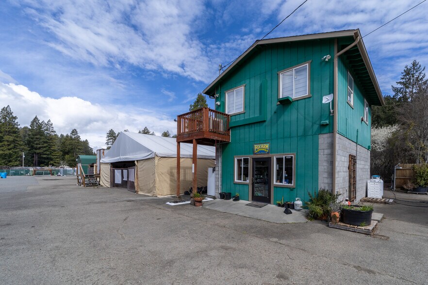 More Photos Of 55 Myers Ave, Myers Flat Manufacturing For Sale