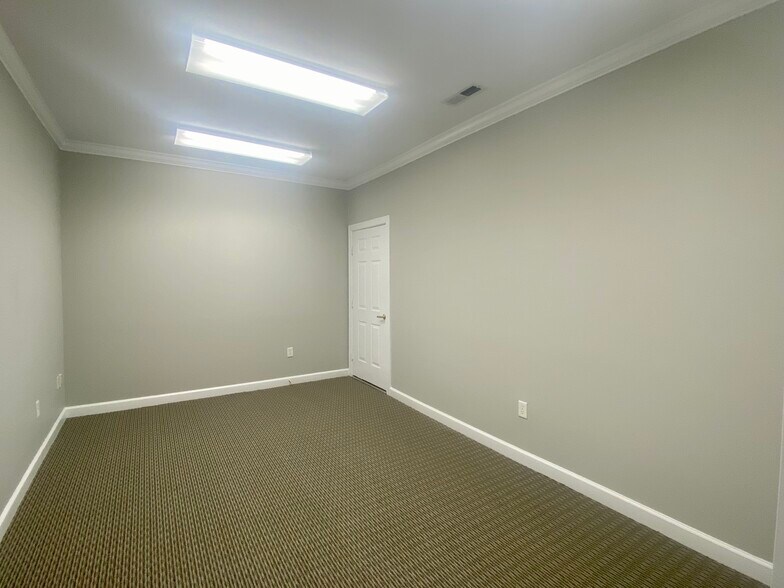 More Photos Of 140 Iowa Ln, Cary Office For Sale