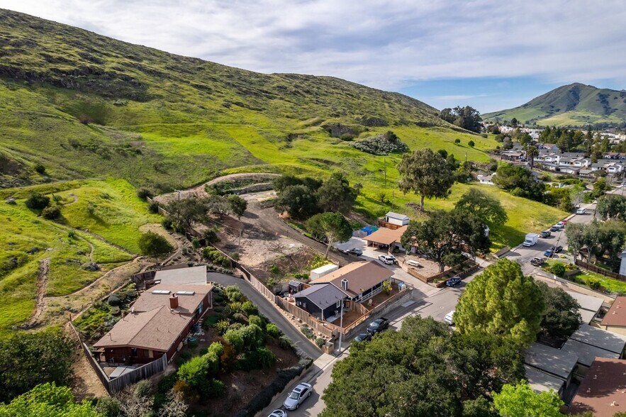More Photos Of 3291 Rockview Pl, San Luis Obispo Apartments For Sale