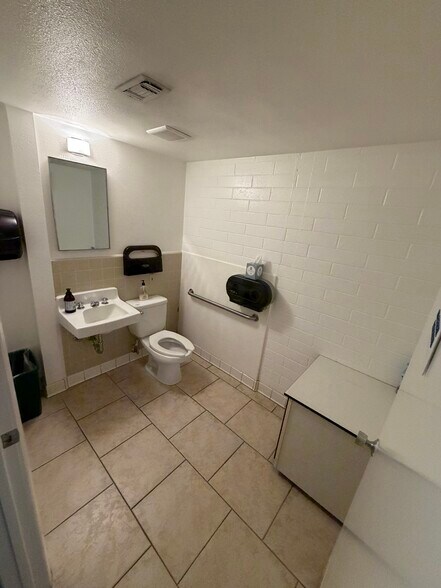 More Photos Of 5905 Brockton Ave, Riverside Office For Sale