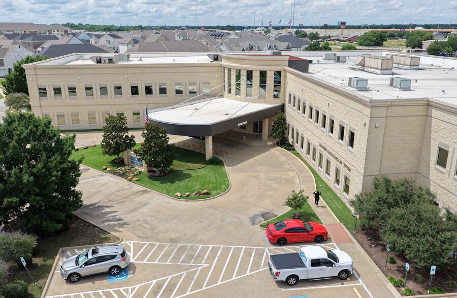 More Photos Of 4300 City Point Dr, North Richland Hills Medical For Lease