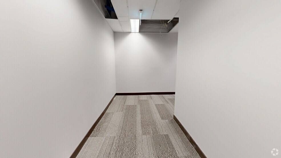Primary Photo Of 2233 Argentia Rd, Mississauga Office For Lease