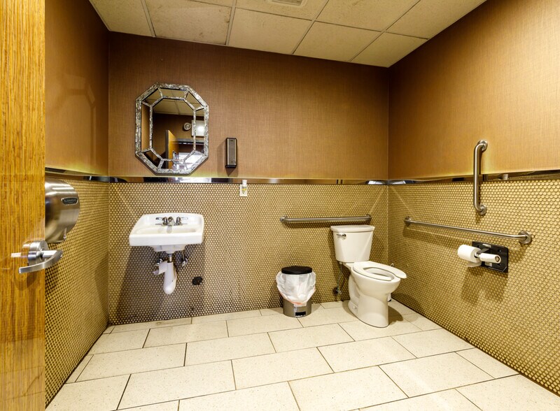 More Photos Of 245 Merrick Rd, Lynbrook Restaurant For Sale