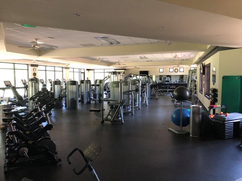 More Photos Of 701 Market St, Saint Augustine Loft Creative Space For Sale