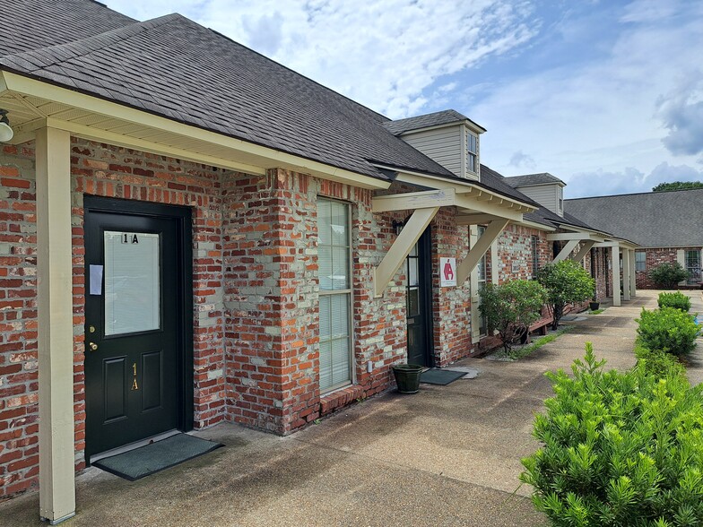 Primary Photo Of 38113 Post Office Rd, Prairieville Office For Lease