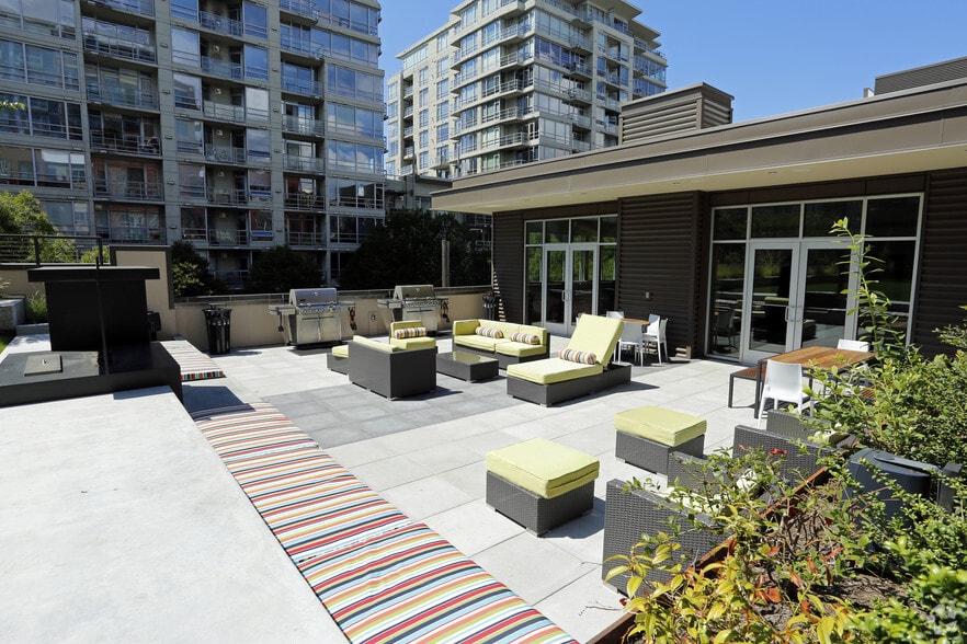 More Photos Of 2900 1st Ave, Seattle Apartments For Lease