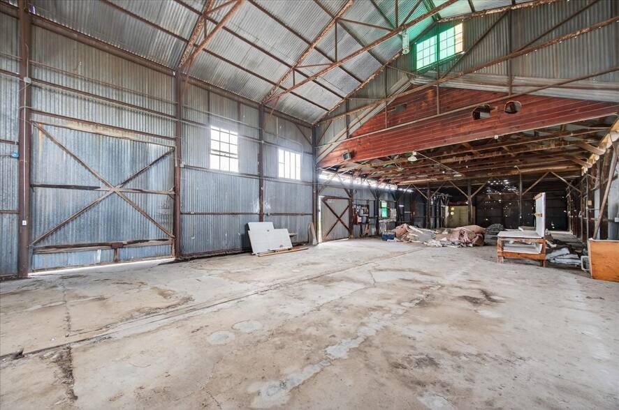 More Photos Of 749 N Plano St, Porterville Warehouse For Sale