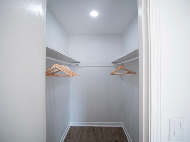 More Photos Of 4509-4511 Old Louisville Rd, Garden City Apartments For Sale