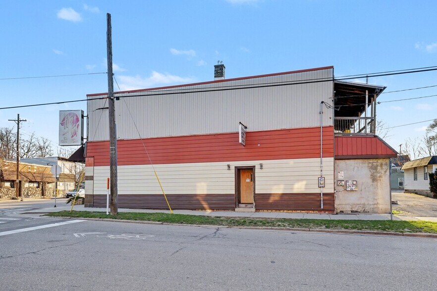 More Photos Of 760 Butterworth St SW, Grand Rapids Restaurant For Sale