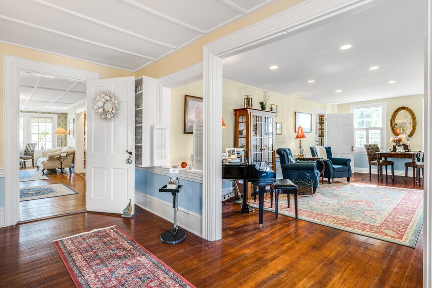 More Photos Of 1861 Main St, Brewster Hospitality For Sale