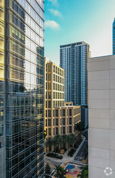 More Photos Of 200 E Las Olas Blvd, Fort Lauderdale Office For Lease