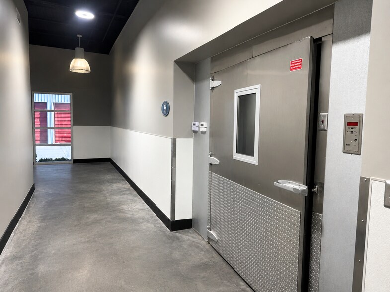 More Photos Of 2501 E President St, Savannah Food Processing For Lease