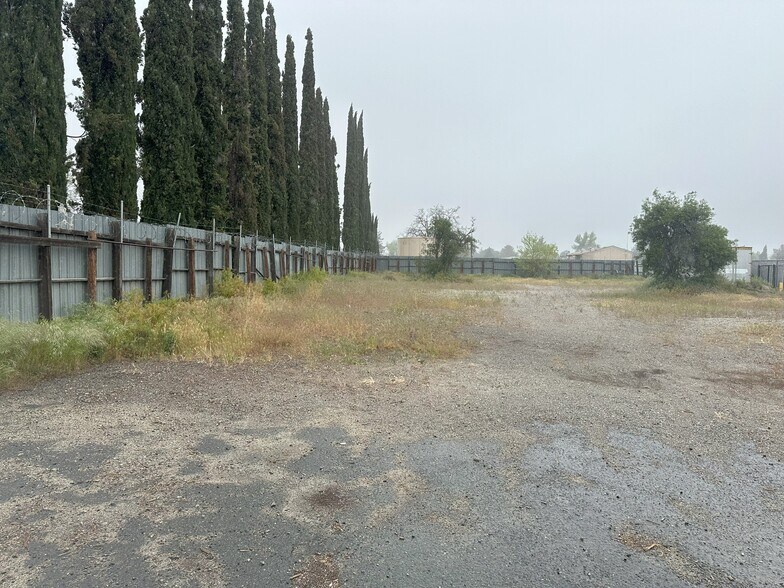 More Photos Of State Hwy 371, Anza Light Distribution For Lease