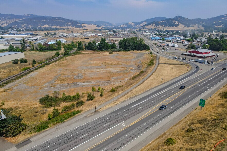 More Photos Of 4553 Old Hwy 99 South, Roseburg Land For Sale