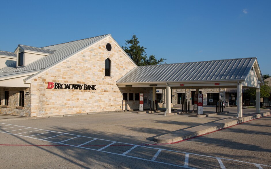 More Photos Of 12101 Bee Caves Rd, Austin Unknown For Lease