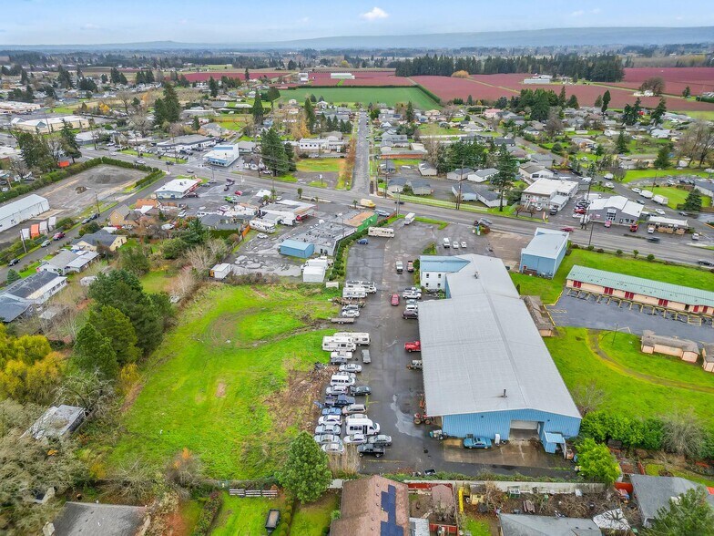 More Photos Of 555 N Pacific Hwy, Woodburn Auto Repair For Sale