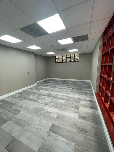 More Photos Of 2715 W Virginia Ave, Tampa Medical For Sale