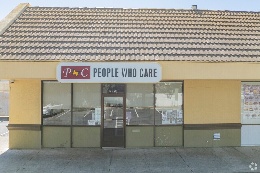 More Photos Of 2221-2239 Railroad Ave, Pittsburg Freestanding For Sale