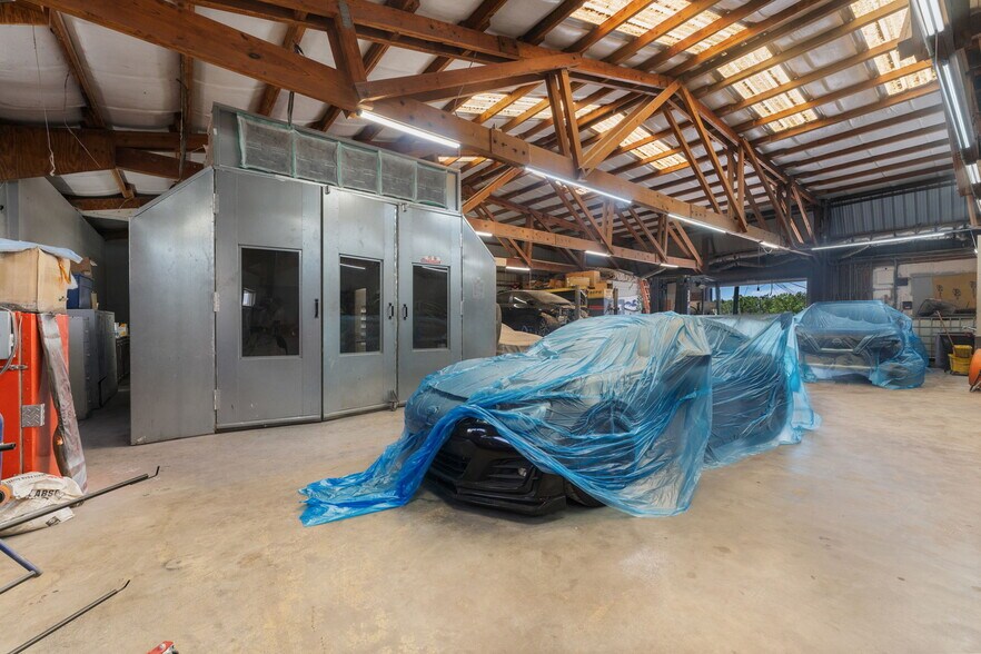 More Photos Of 109 N Falkenburg Rd, Tampa Manufacturing For Sale