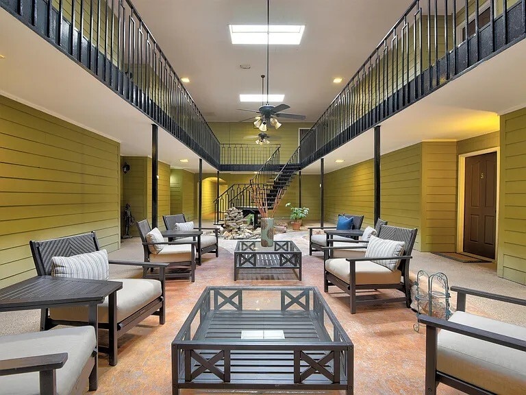 More Photos Of 210 S McLean Blvd, Memphis Apartments For Sale