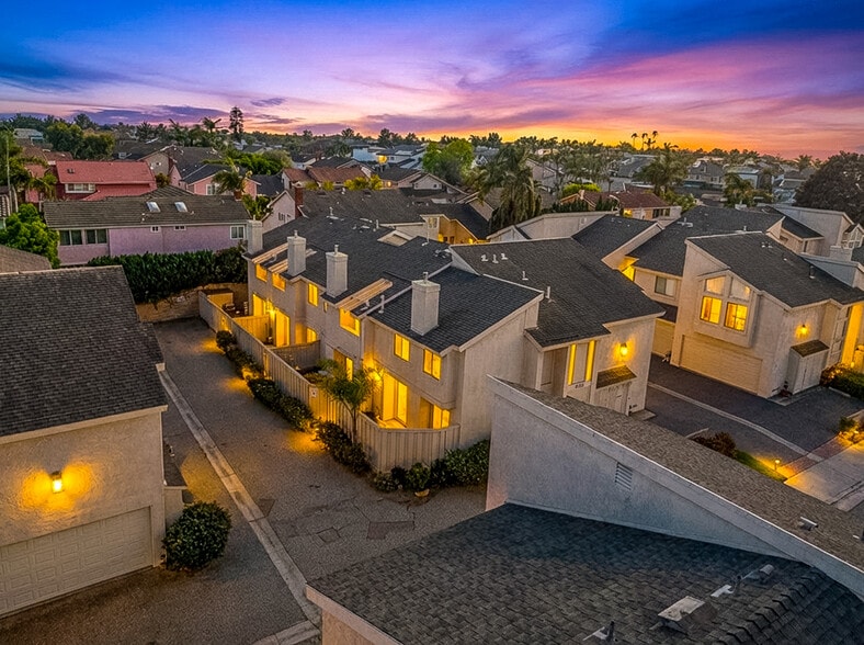 More Photos Of 4782 James, Huntington Beach Apartments For Sale