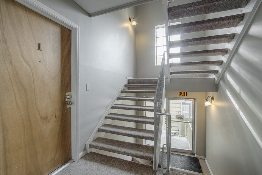 More Photos Of 7504 Wyoming St, Kansas City Apartments For Sale