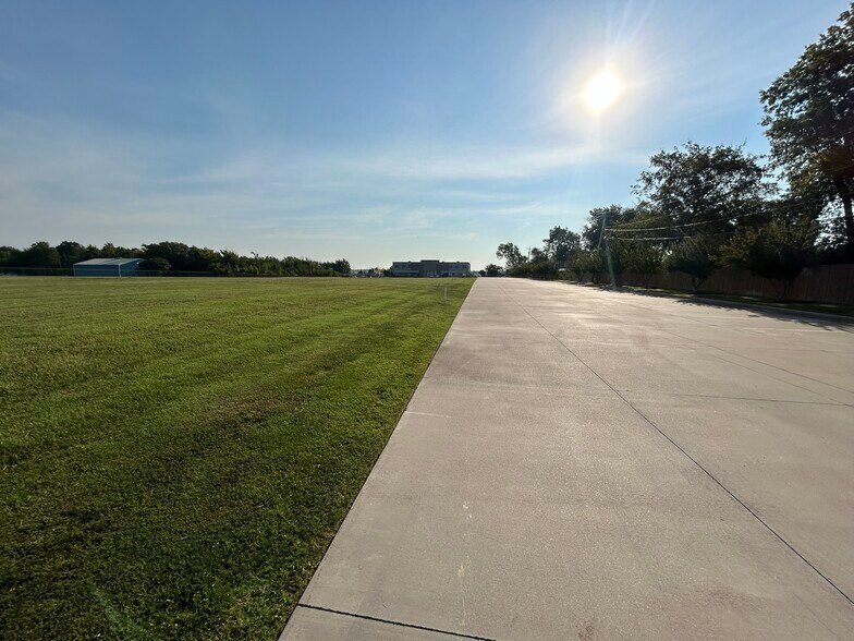 More Photos Of 1339 N Garnett Rd, Tulsa Land For Lease