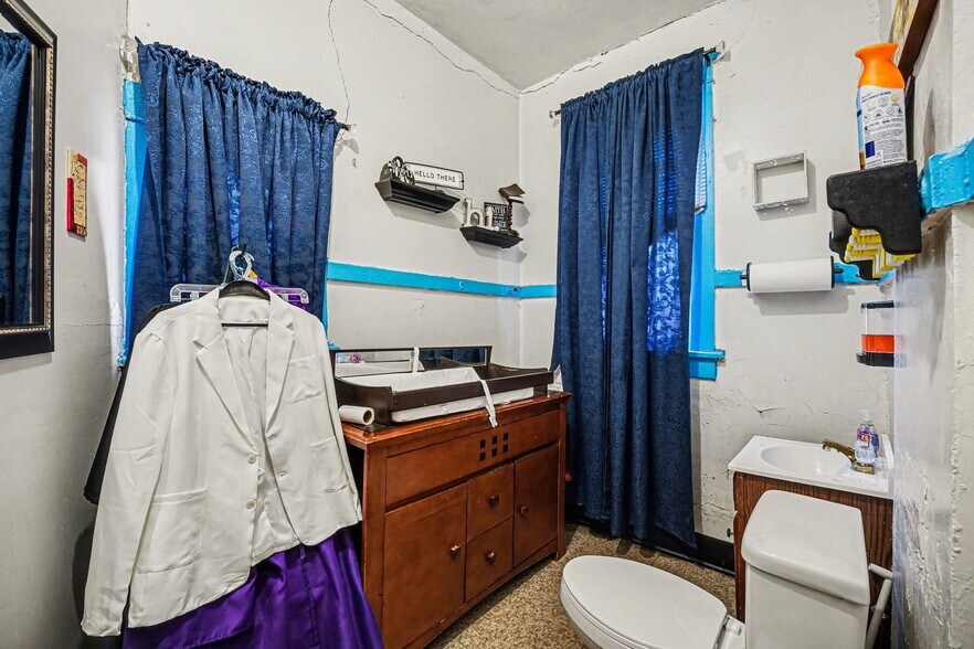 More Photos Of 2900 N Josephine St, Denver Specialty For Sale