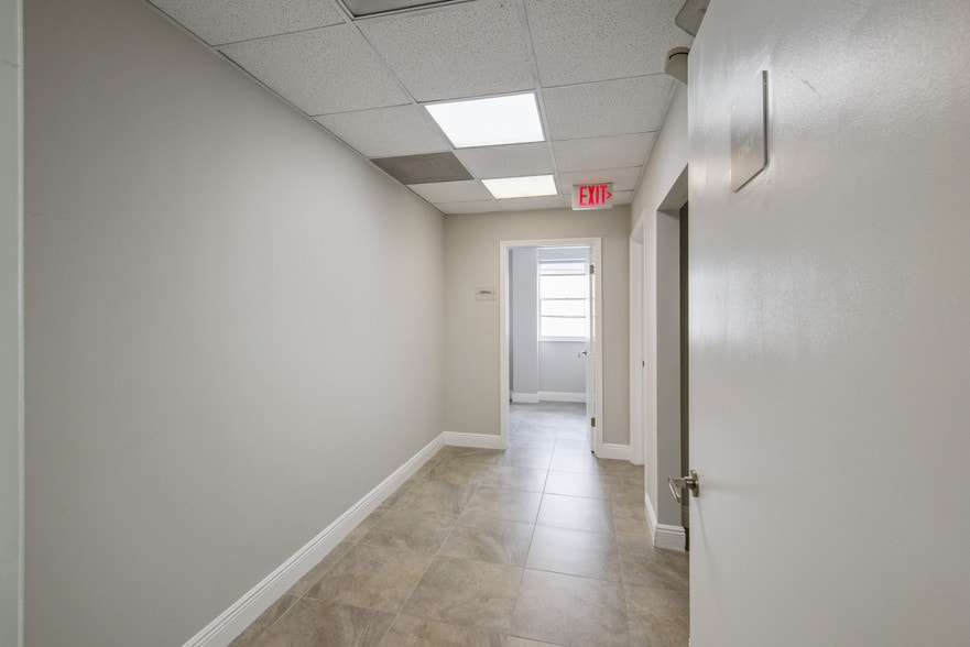 More Photos Of 555 Biltmore Way, Coral Gables Medical For Sale