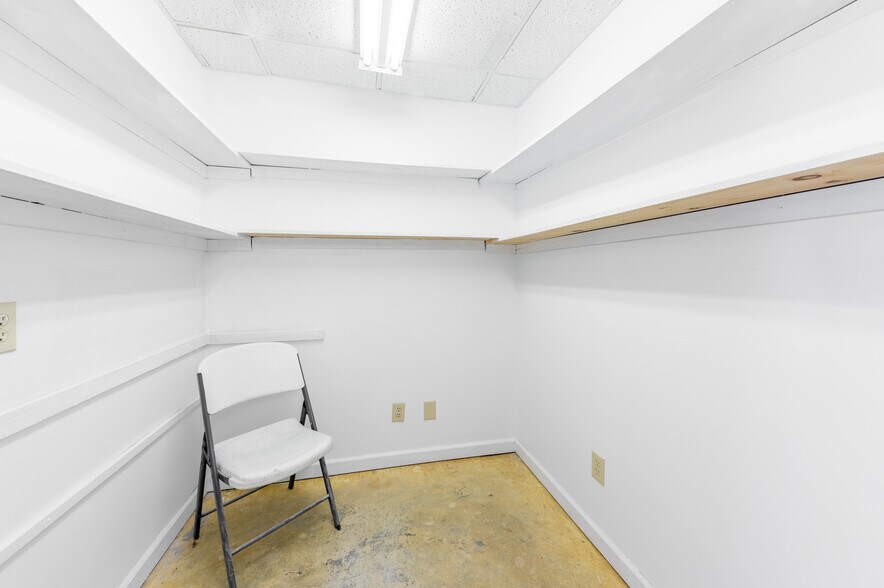 More Photos Of 231 Walnut St, Morgantown Office For Sale