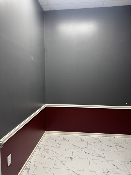 More Photos Of 5109 US Highway 674, Wimauma General Retail For Lease