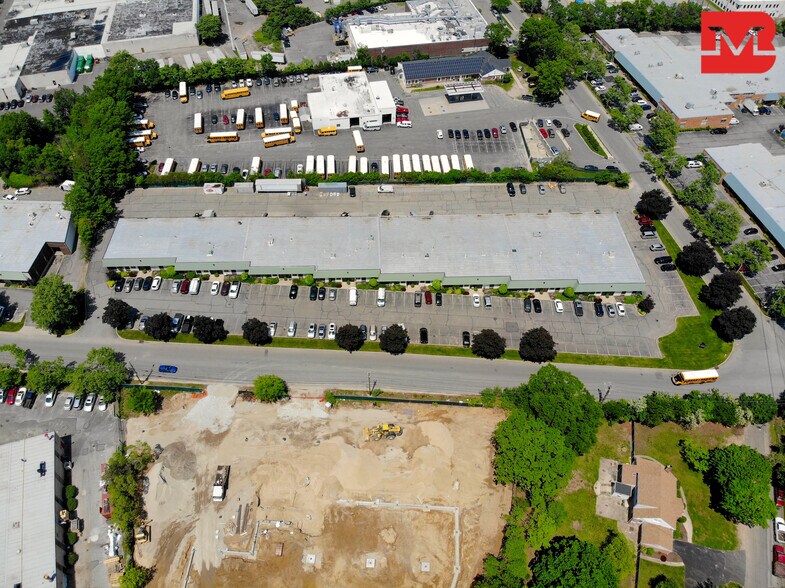 More Photos Of 60-90 Bridge Rd, Islandia Warehouse For Lease