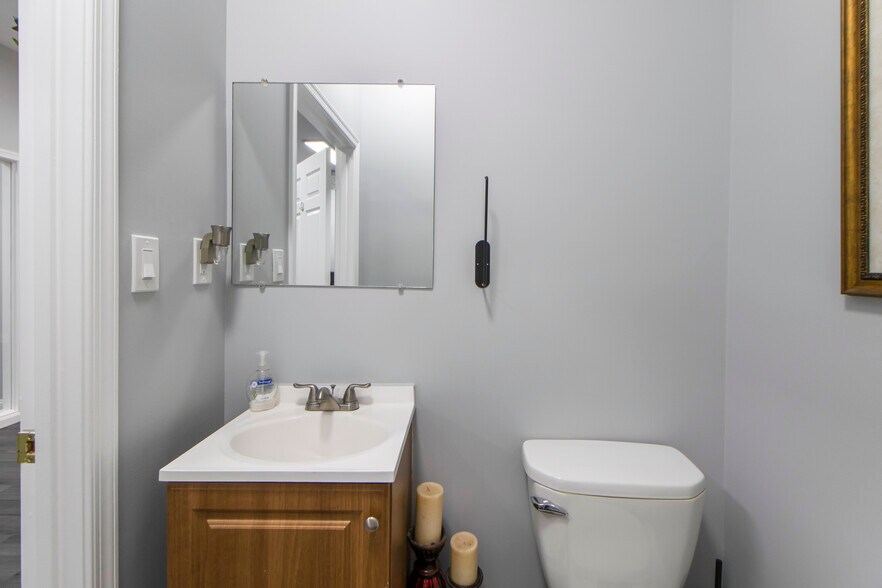 More Photos Of 4200 Evergreen Ln, Annandale Medical For Sale