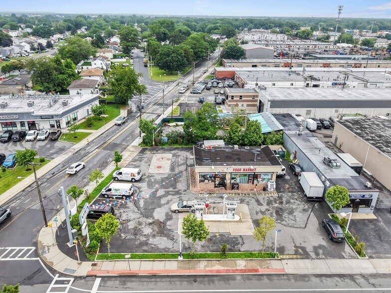 More Photos Of 257 Bay Shore Rd, Deer Park Convenience Store For Sale